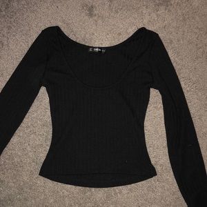 Long sleeve black knit top